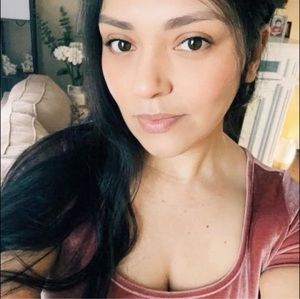 Meet your Posher, Alejandra